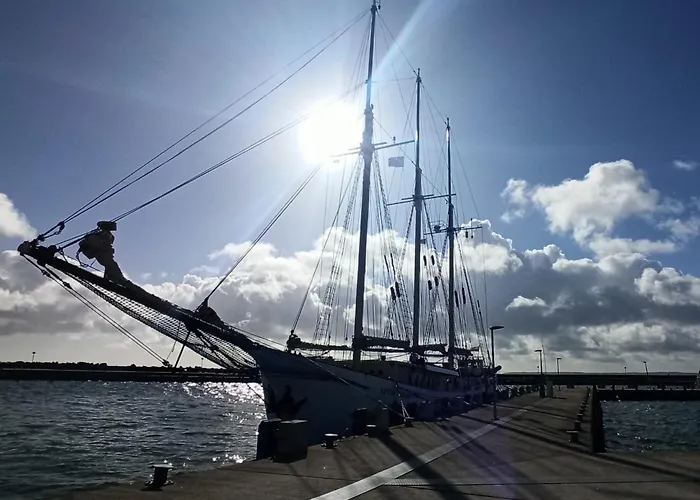 Unschlagbarer Ostseeblick Fuerstenhof 102 شقة